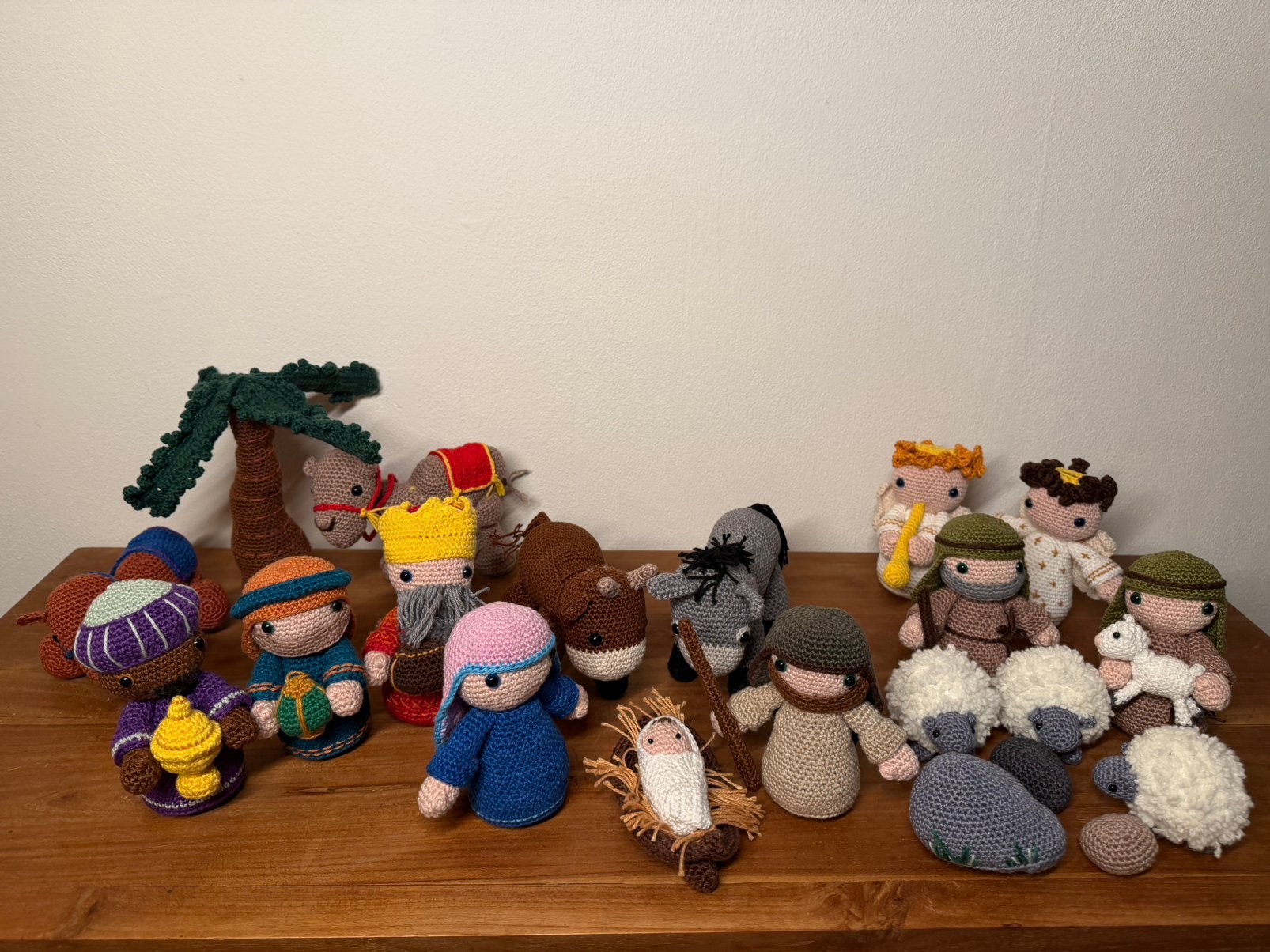 Handgemaakte gehaakte kerststal - 21 delig, Ophalen of Verzenden, Nieuw