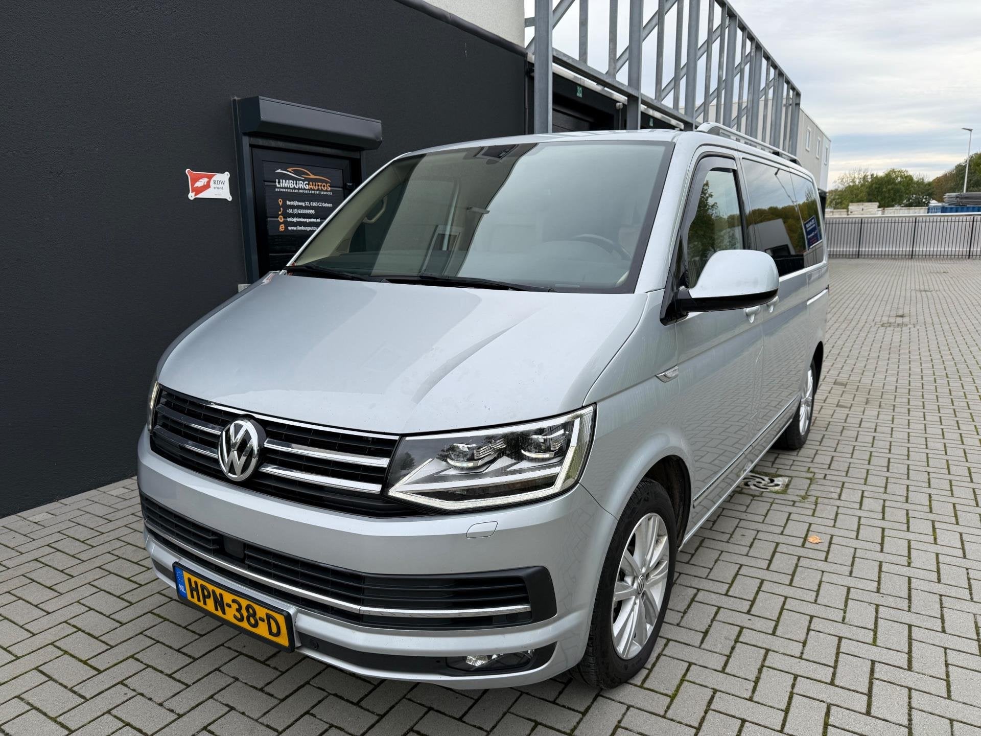 Volkswagen Transporter Multivan 2.0 TDI T6 204PK Highline Xe, Gebruikt, Leder, Bedrijf, Diesel