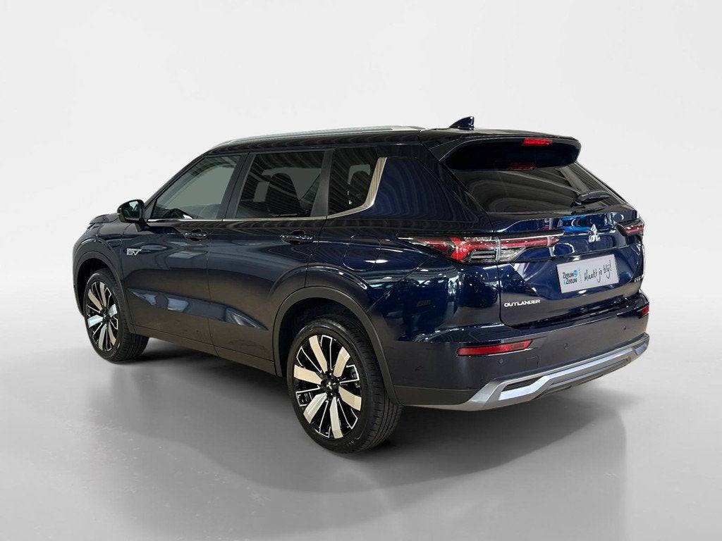 Mitsubishi Outlander 2.4 PHEV Intense+ | 7.000 EURO KORTING, Automaat, Outlander, 4 cilinders, Met garantie (alle)