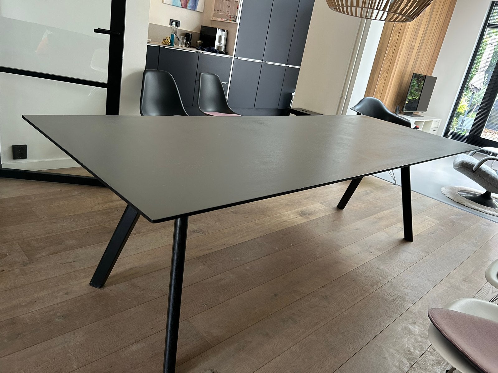 HAY CPH30 eettafel -zwarte poten en grijs blad, Huis en Inrichting, Tafels | Eettafels, Ophalen, Gebruikt, Eikenhout, 200 cm of meer