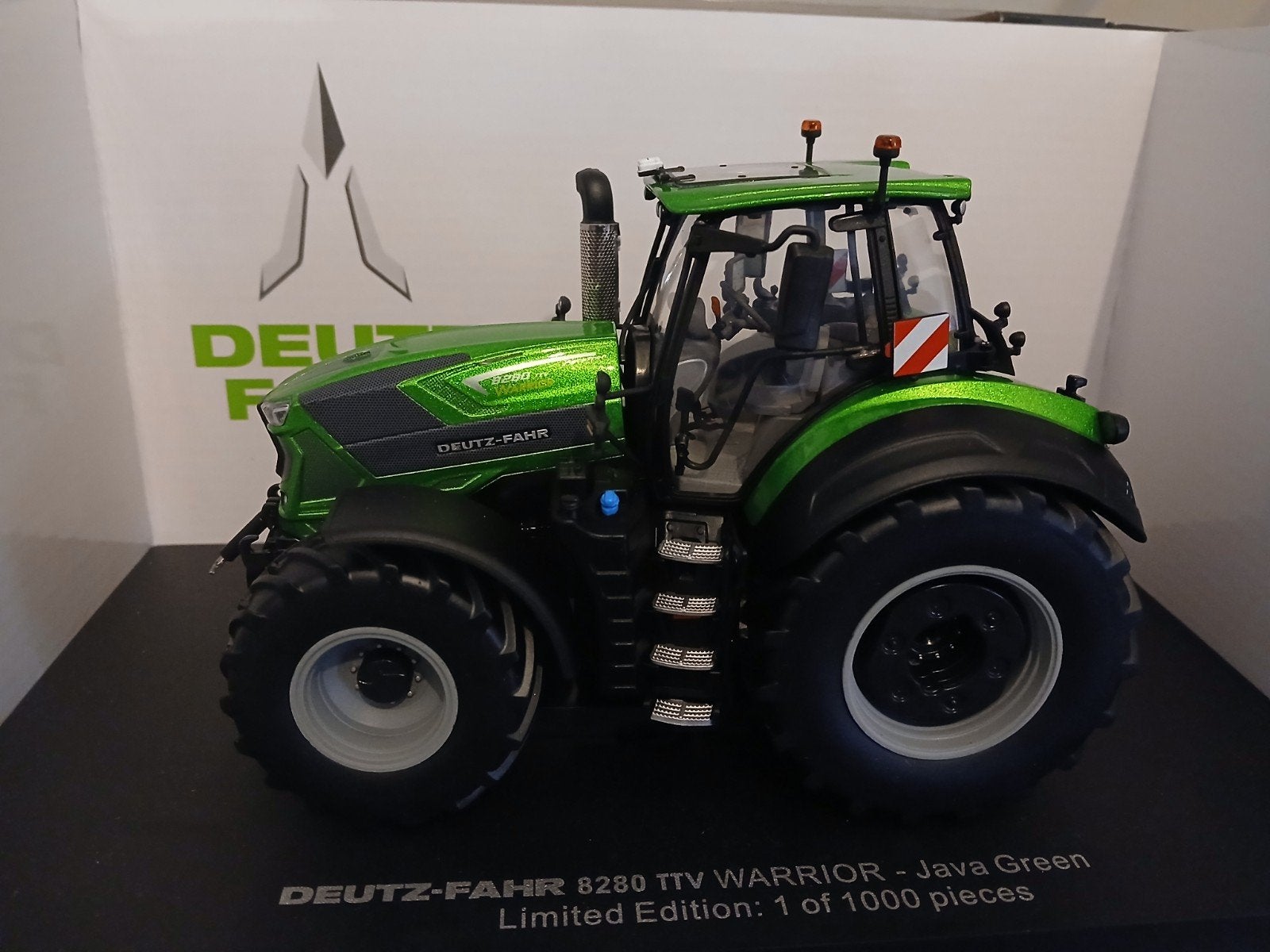 Deutz fahr 8280ttv worrior java green uh, Ophalen of Verzenden, Nieuw, Tractor of Landbouw, Universal Hobbies