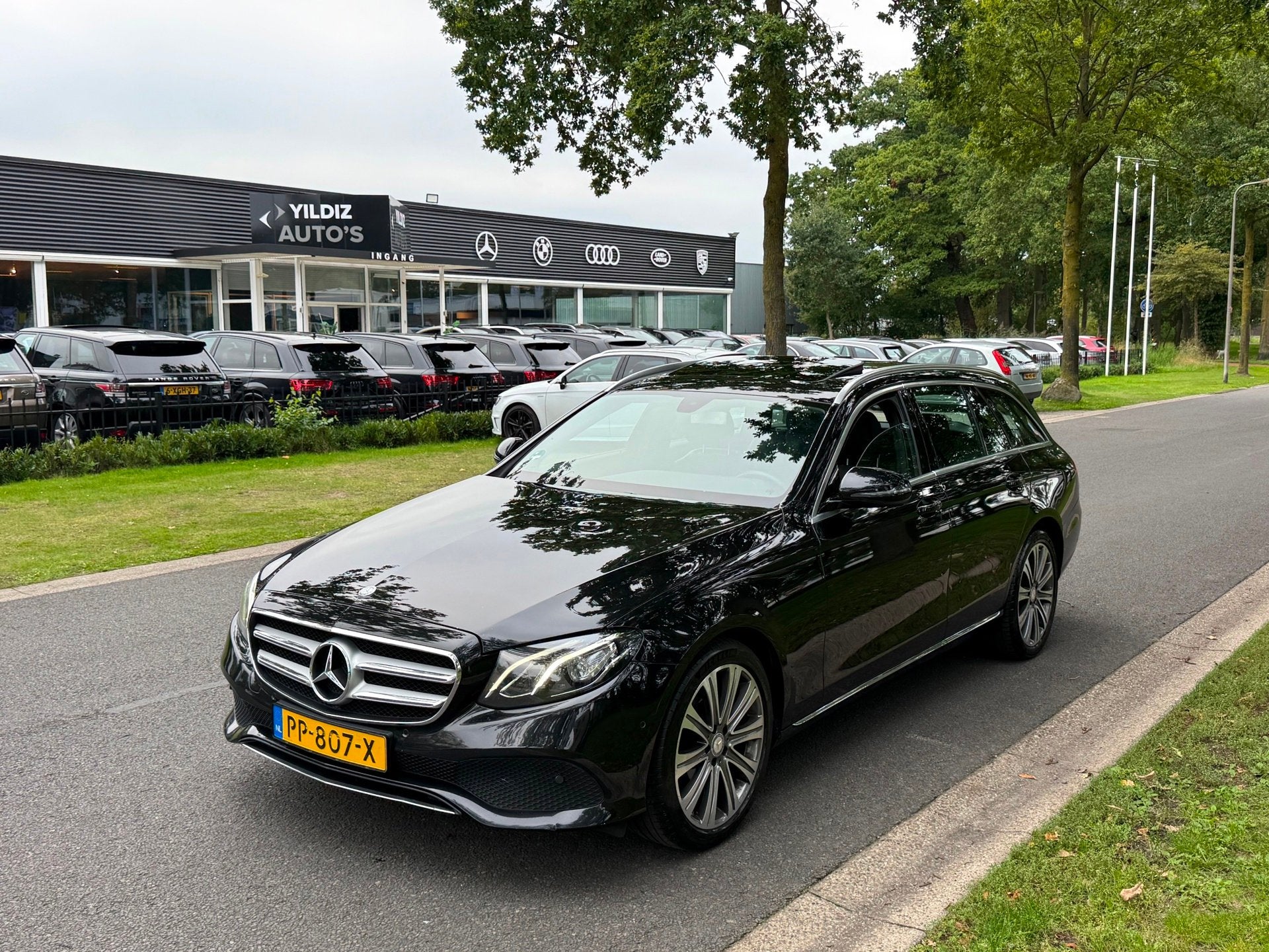 Mercedes-Benz E-klasse Estate E220 d Prestige/Automaat/Schui, Auto's, Dealer onderhouden, Achterwielaandrijving, Gebruikt, Leder en Stof