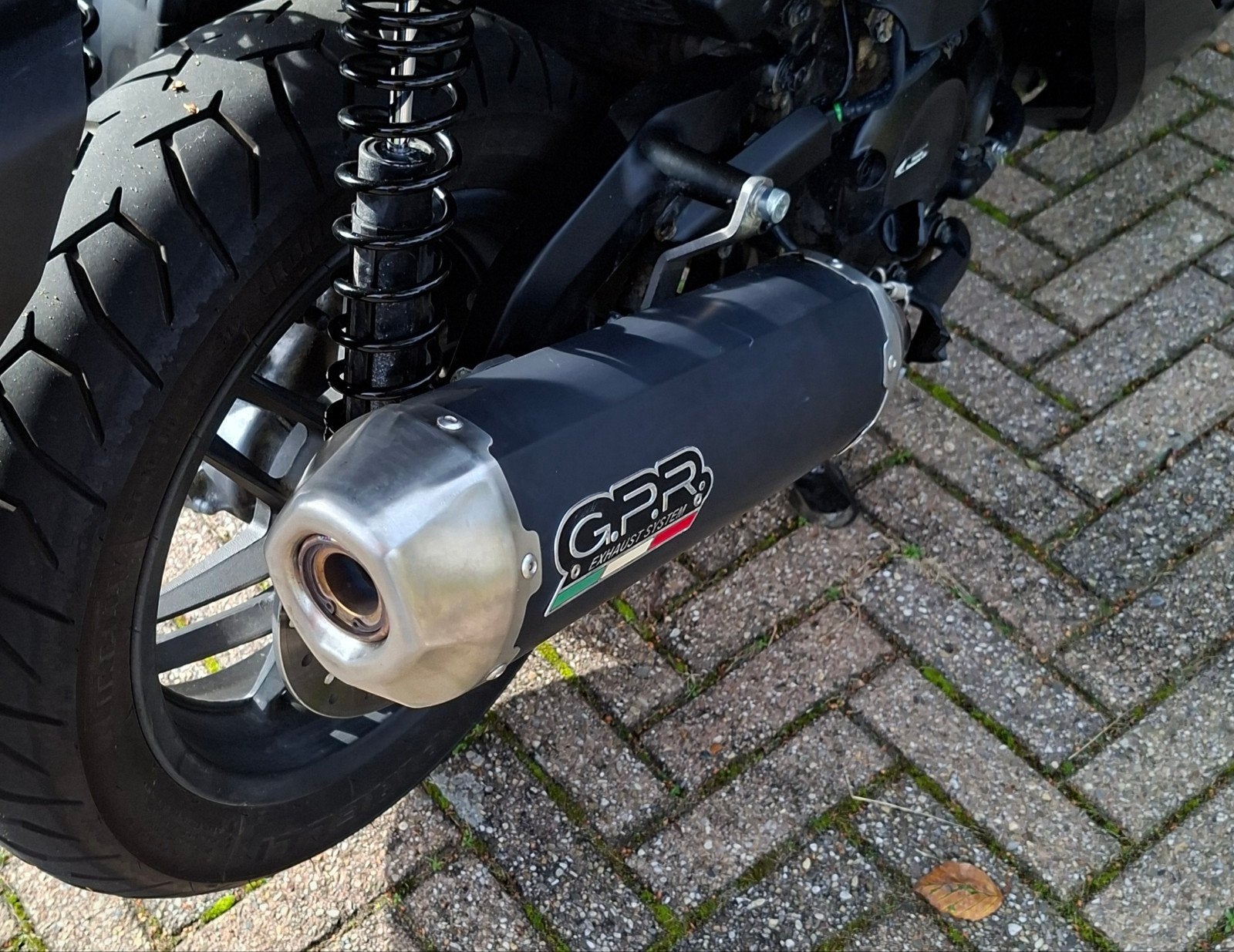 Uitlaat Honda Forza NSS 350 GPR met db killer in RVS zwart, Ophalen of Verzenden
