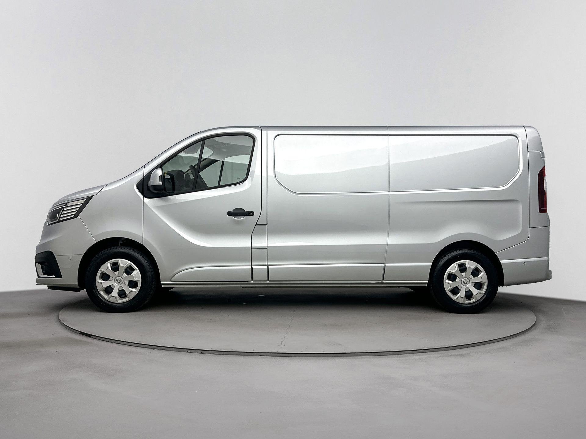 Renault Trafic E-Tech T29 L2H1 Comfort 52 kWh 123PK | Keyles, Stof, 700 kg, Renault, 920 kg