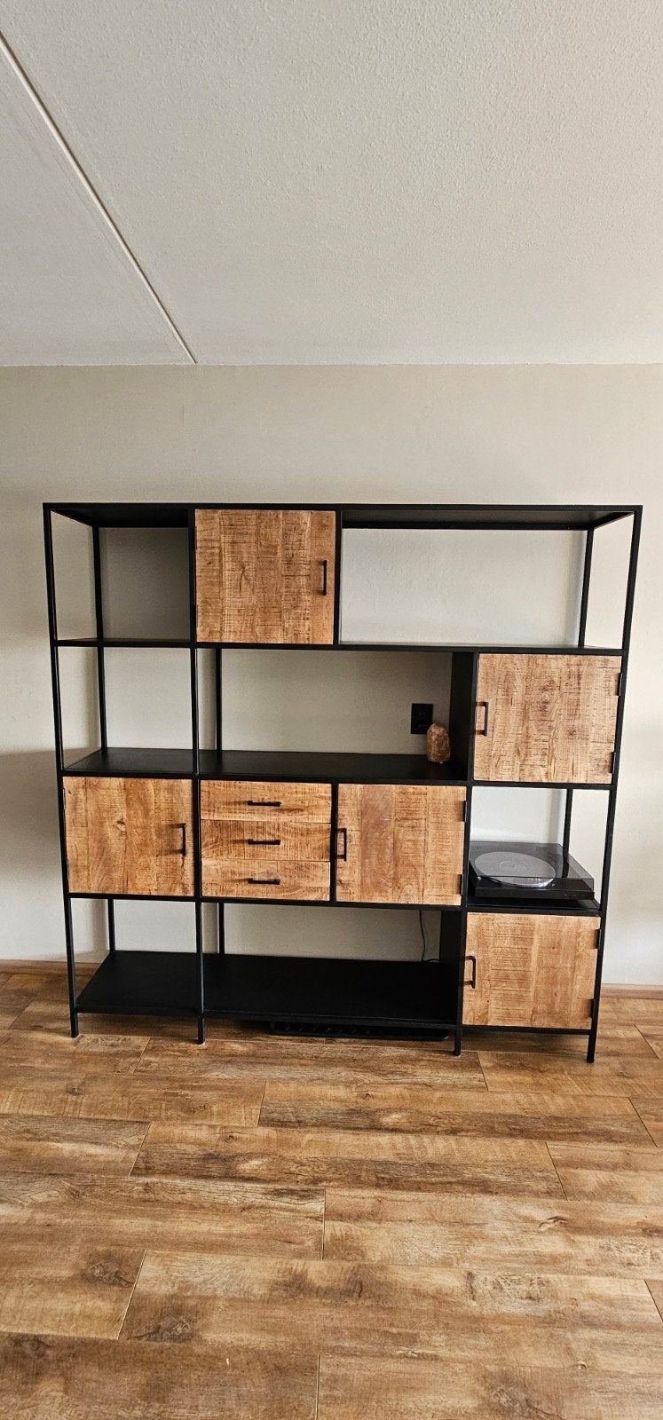 Industriële Kast met Houten Deuren en Laden, 150 tot 200 cm, Industrieel, Modern, Zo goed als nieuw, 150 tot 200 cm