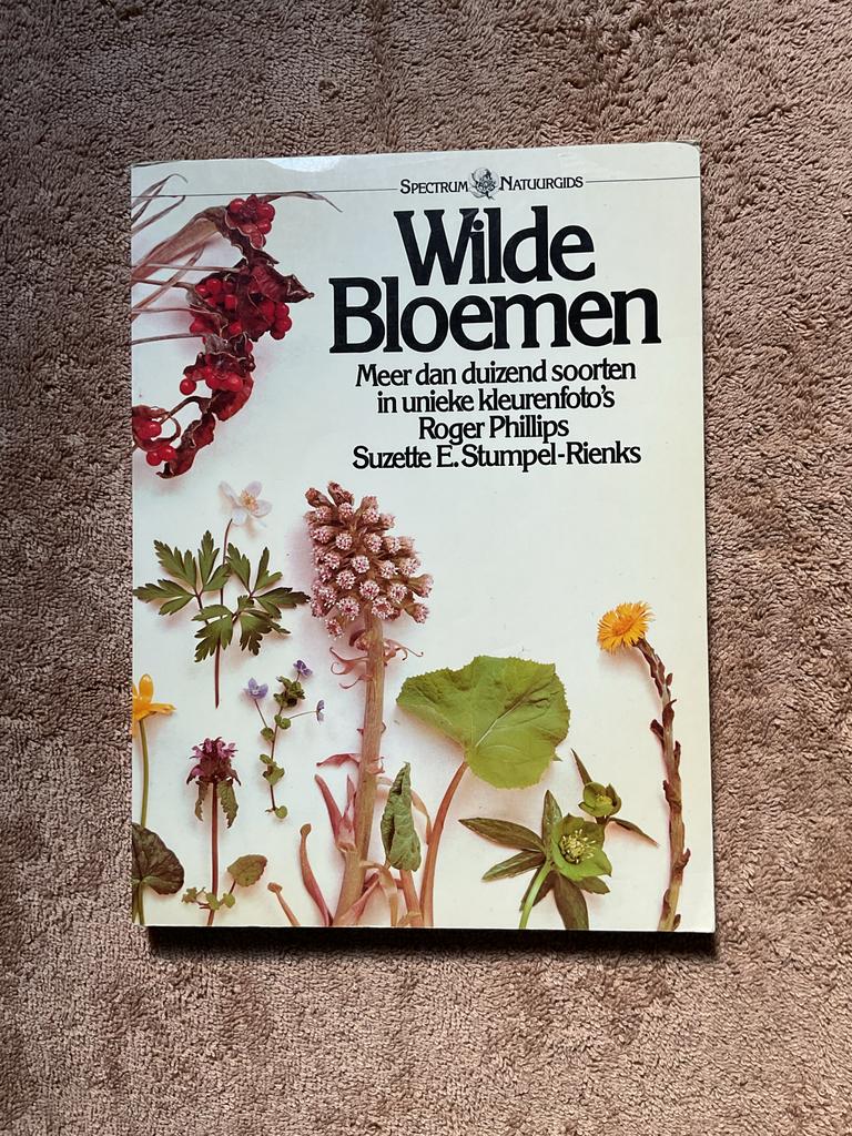 Wilde Bloemen - Spectrum Natuurgids, Boeken, Ophalen of Verzenden, Gelezen, Bloemen, Planten en Bomen