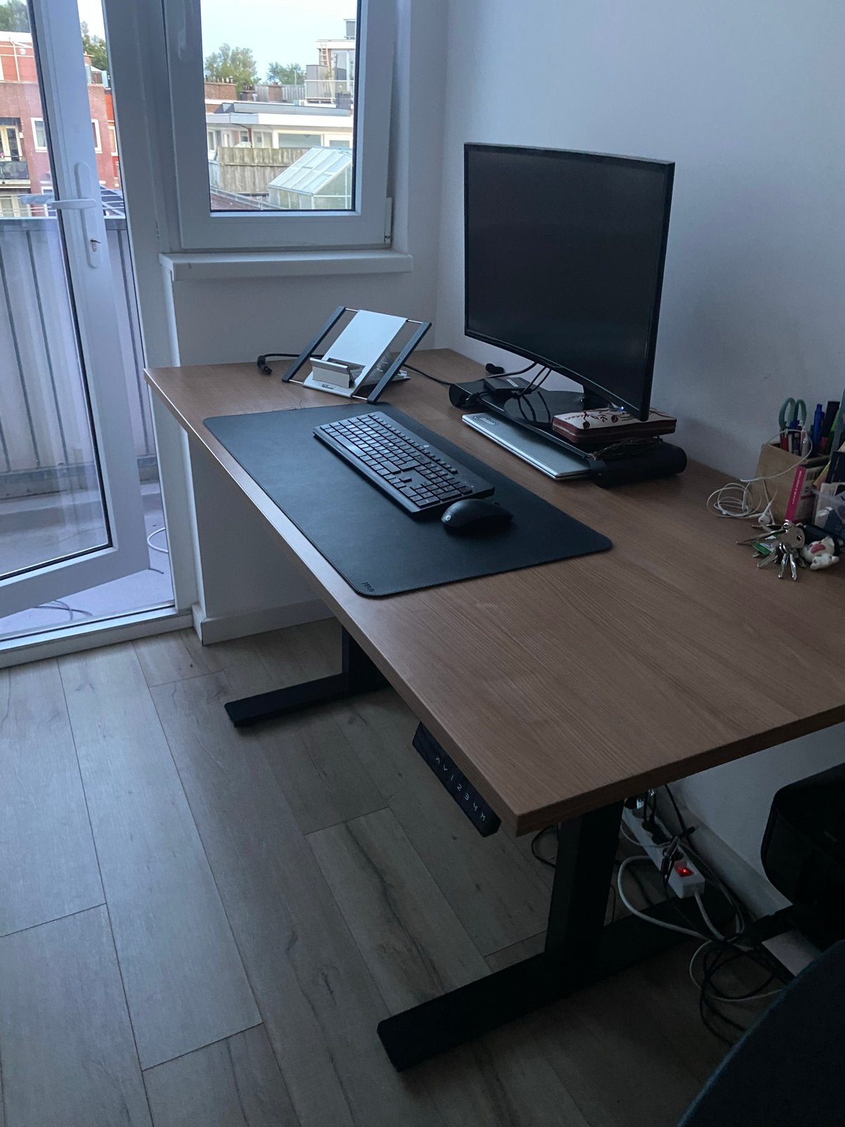 Zit-sta bureau elektrisch verstelbaar - MRC EASY 160x80cm, Huis en Inrichting, Bureaus, Ophalen, Elektrisch, Gebruikt, Spaanplaat of MDF