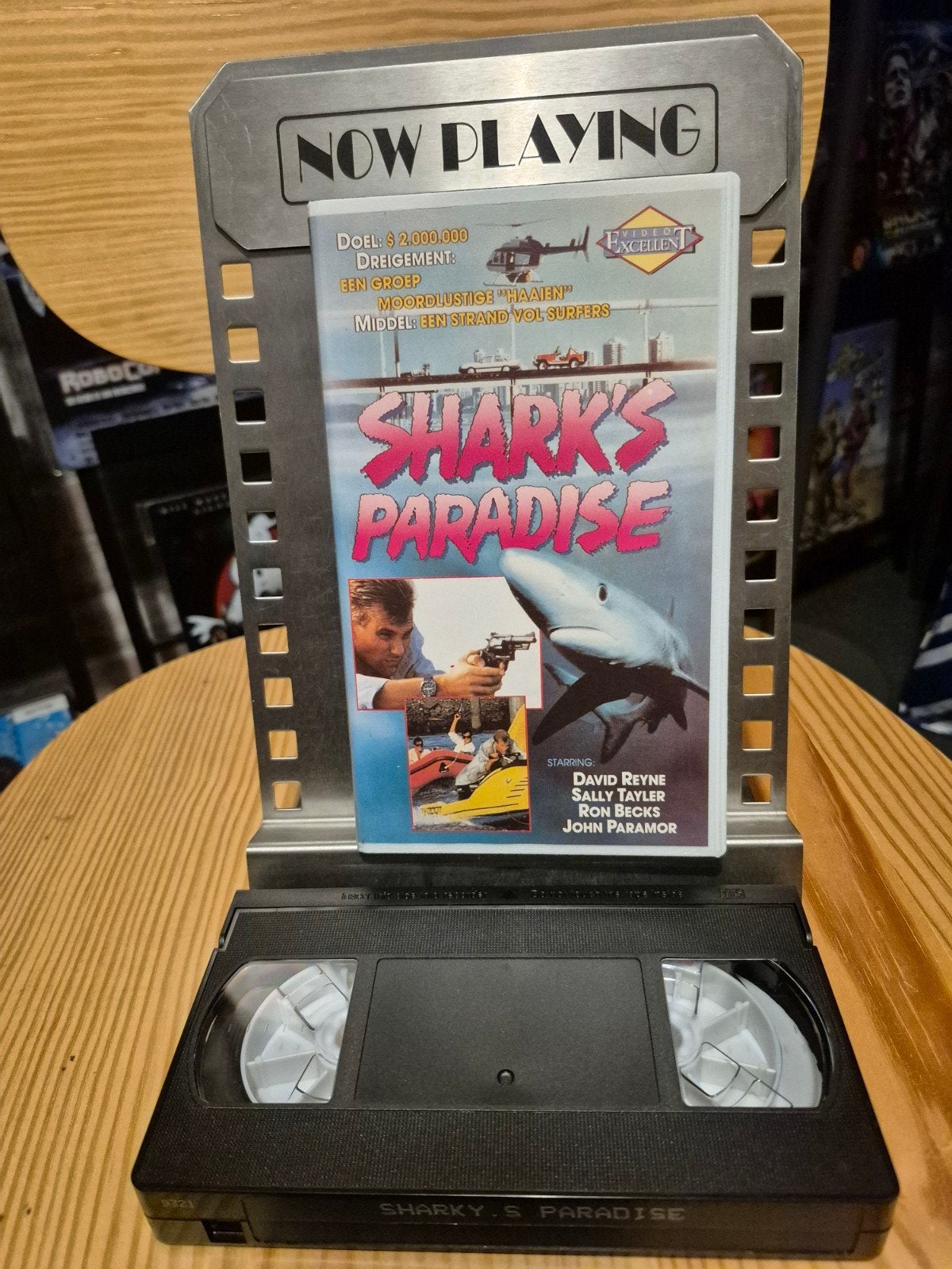VHS Shark's Paradise - Nederlands ondertiteld, Ophalen of Verzenden