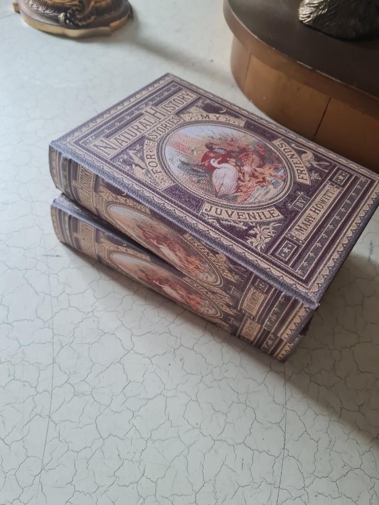 Nieuwe opberg doos in de vorm van boek House of Baroque