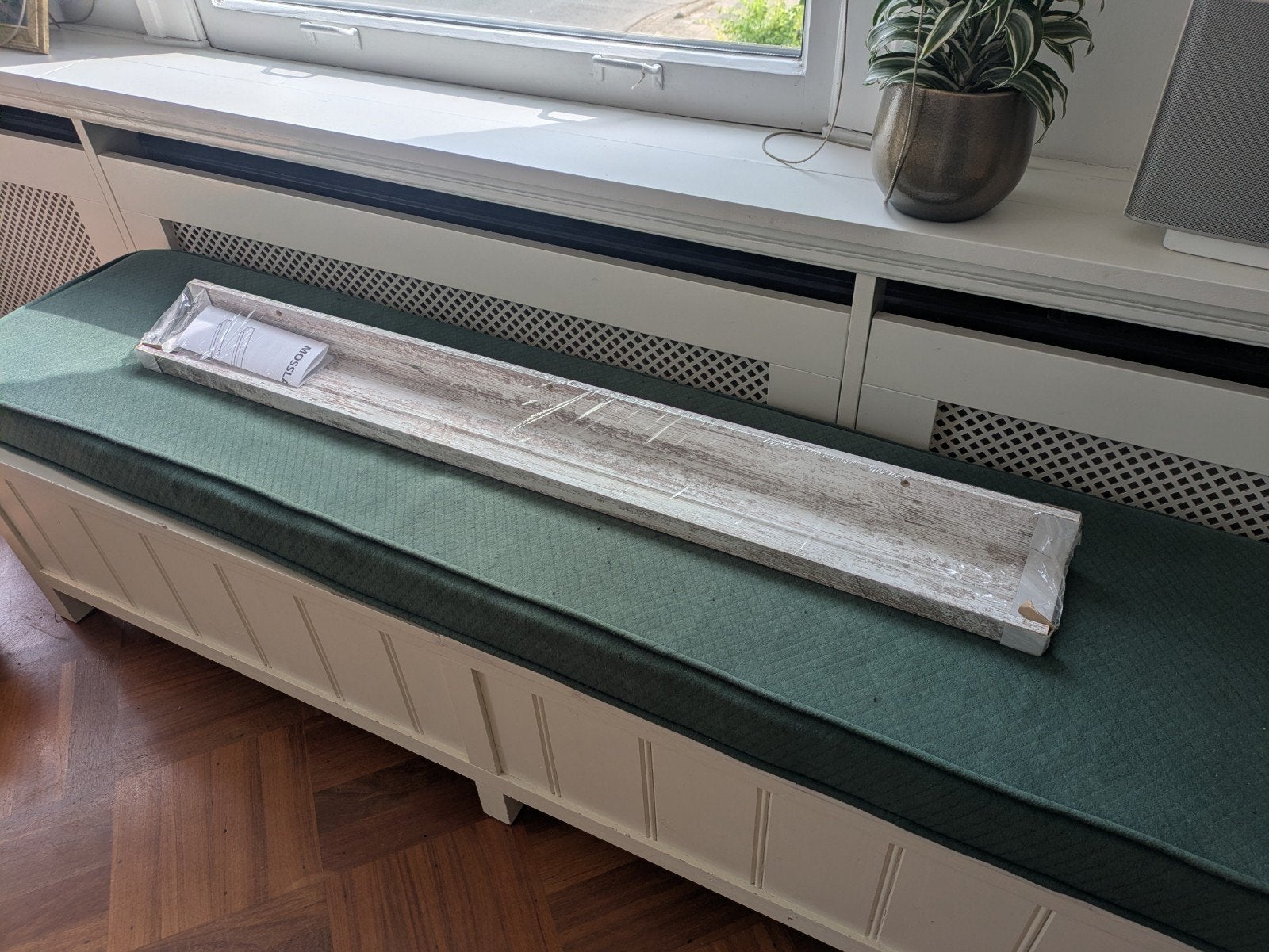 IKEA Mosslanda plank 115cm hout white wash NIEUW, Huis en Inrichting, Woonaccessoires | Wandplanken en Boekenplanken, Ophalen