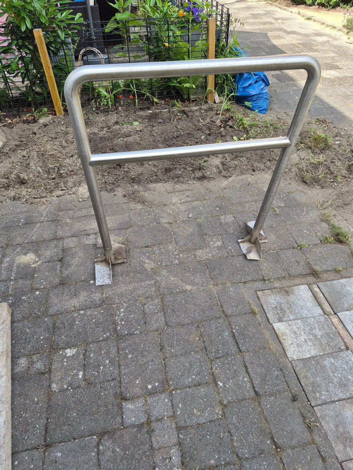 Roestvrijstalen fietsenrek / moet vandaag weg !!!, Ophalen, Gebruikt