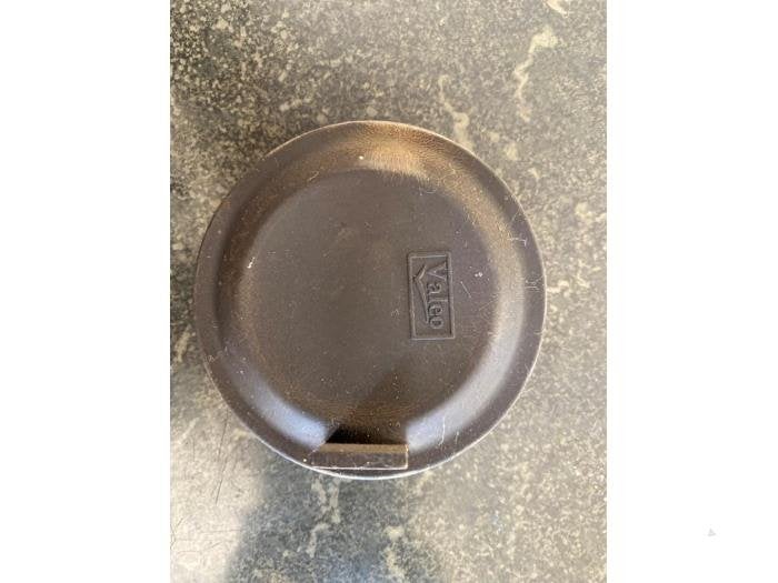Afdekkap koplamp rechts van een Renault Clio, Gebruikt, -, Renault, -