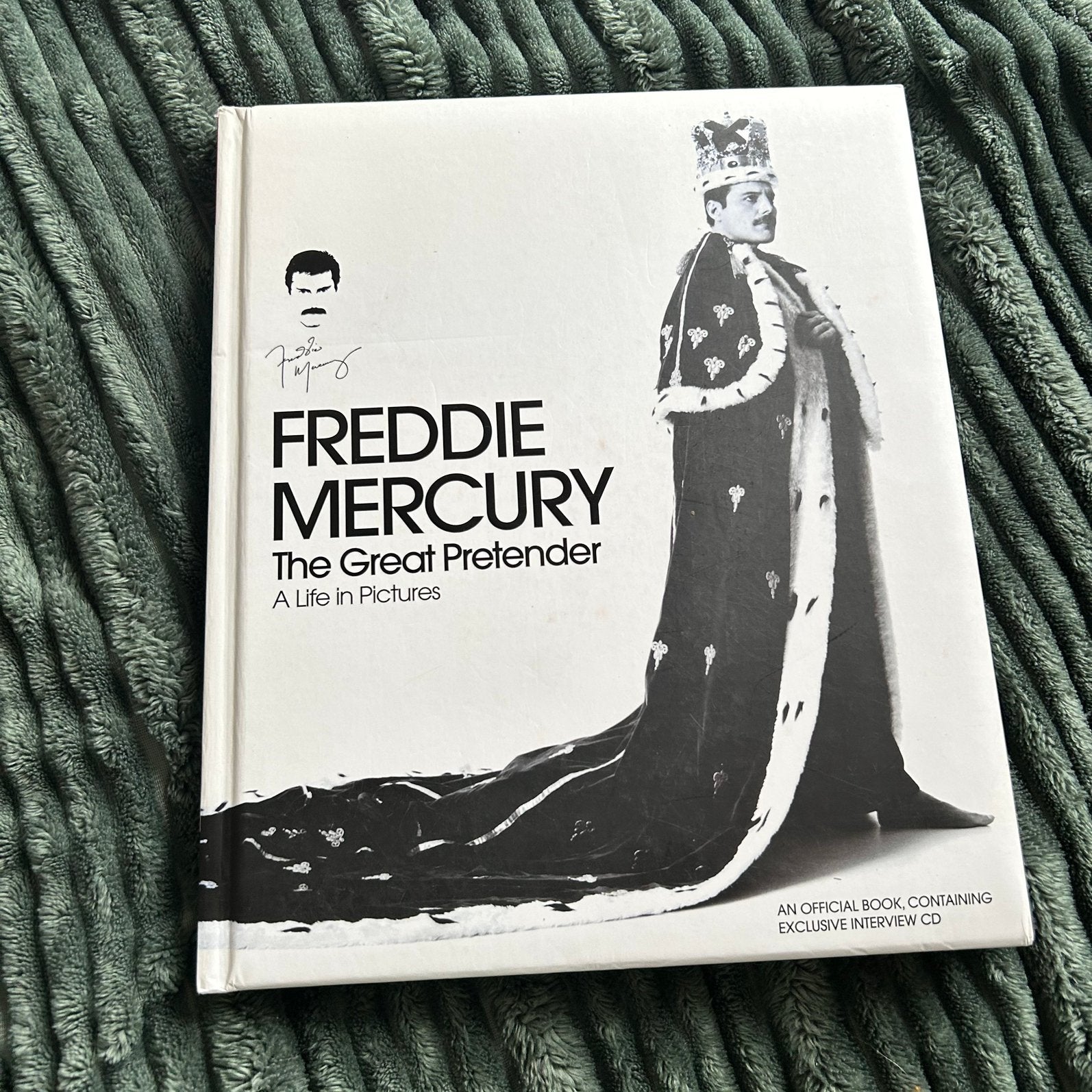 Freddie Mercury – The Great Pretender – A Life in Pictures, Ophalen of Verzenden, Zo goed als nieuw, Personen