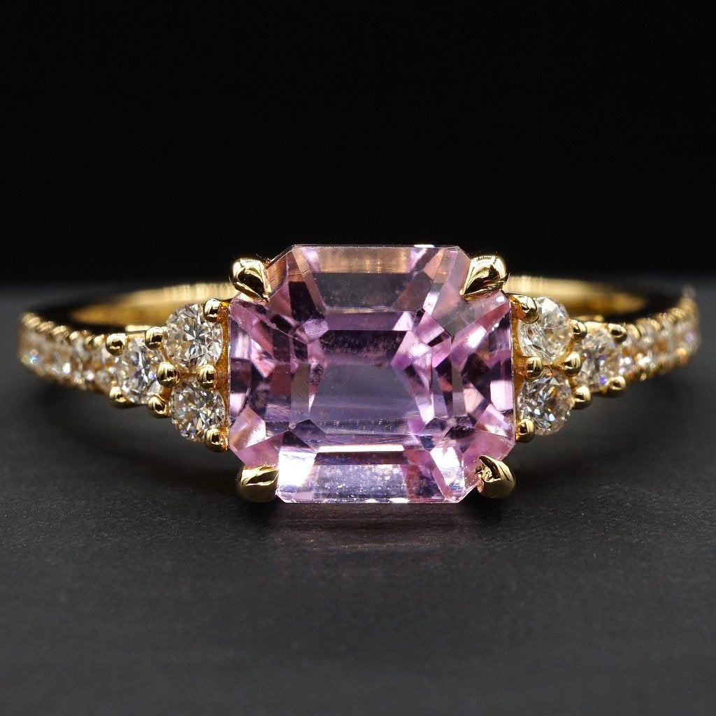 Gouden verlovingsring ring met diamant en roze kunziet, Sieraden, Tassen en Uiterlijk, Ringen, Ophalen of Verzenden, Zo goed als nieuw