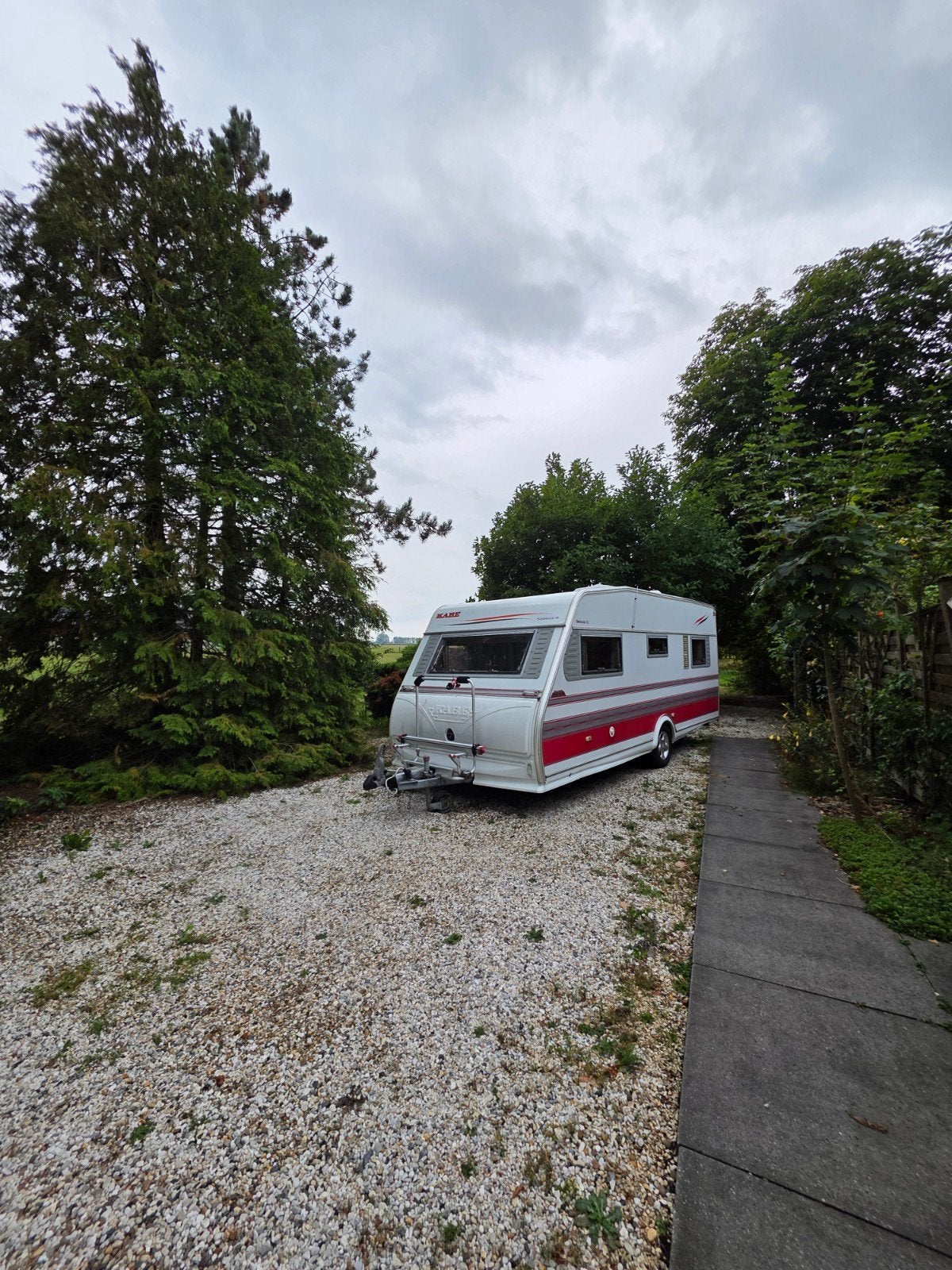 Caravan kabe Smaragd XXL met voortent, Rondzit, Frans bed, Kabe, Particulier