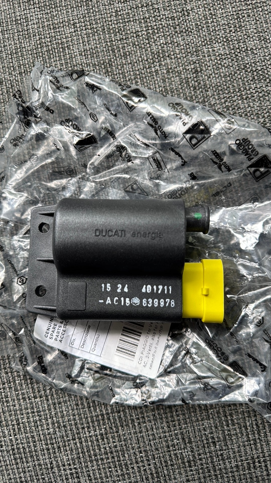 (New) Ducati geel CDI en bobine Piaggio 4t 2V 45km origineel, Ophalen of Verzenden, Nieuw, Overige typen, Piaggio