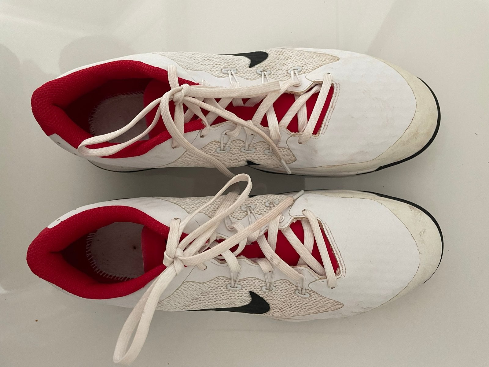 Nike tennisschoenen - Wit/Rood - Maat 42, Sport en Fitness, Ophalen of Verzenden, Zo goed als nieuw, Schoenen, Nike