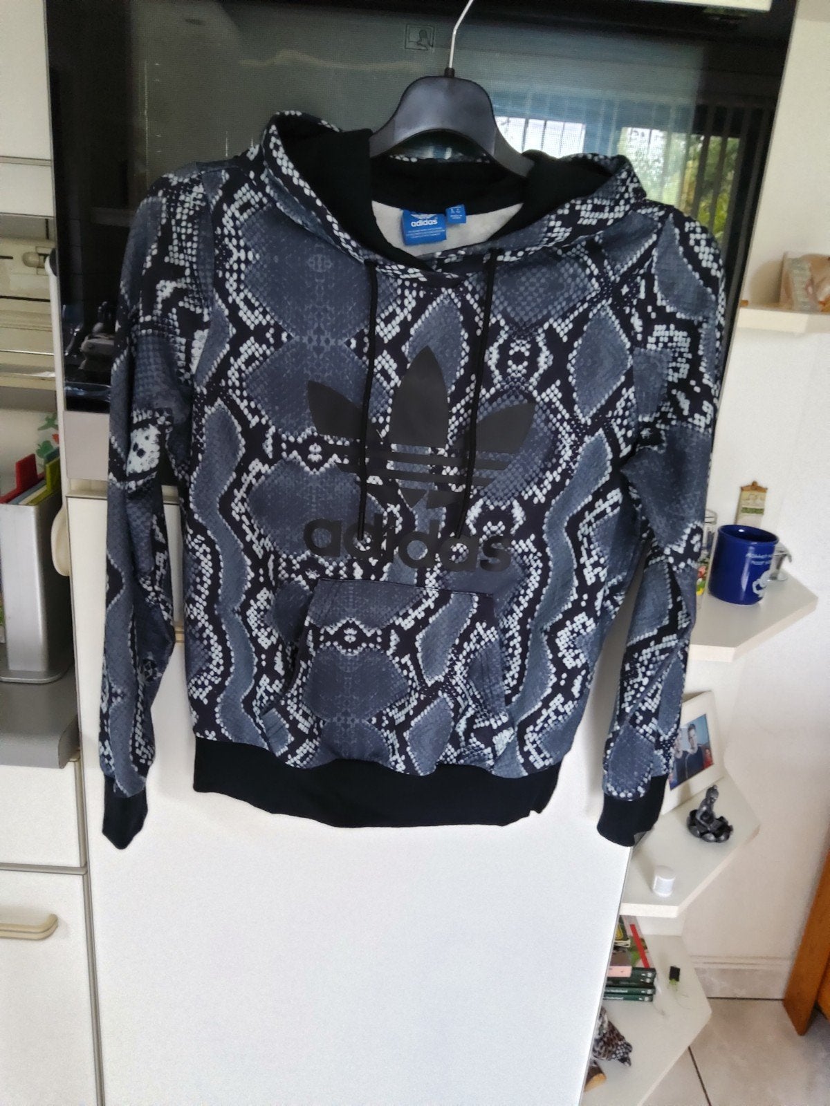 Adidas trui met capuchon maat S, Kleding | Dames, Truien en Vesten, Adidas, Ophalen of Verzenden, Zo goed als nieuw, Maat 36 (S)