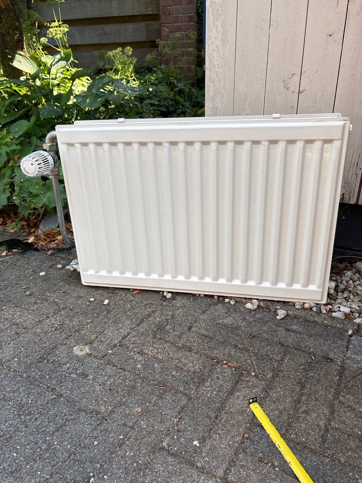 Witte radiator met thermostaatknop 60 x 40 (b x h), Ophalen, 30 tot 80 cm, Radiator, 60 tot 150 cm