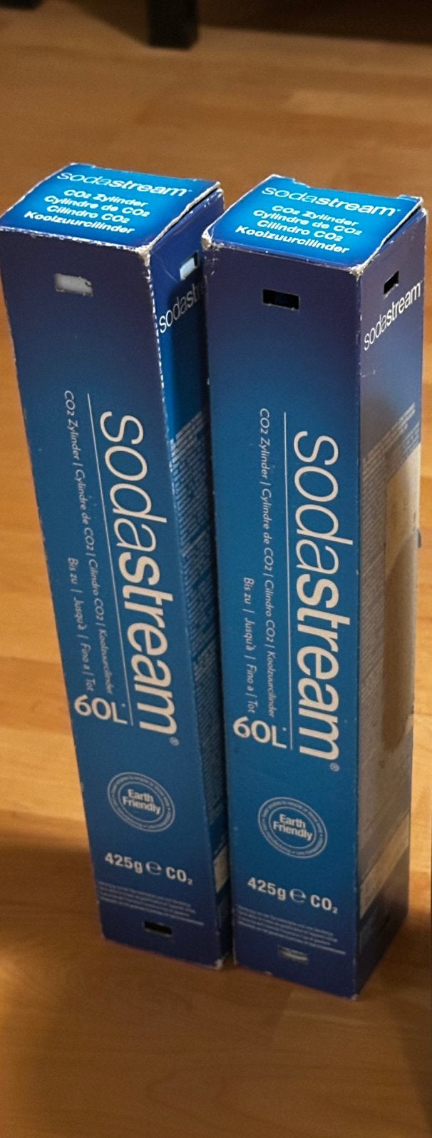 2 grotendeels lege sodastream cilinders, Ophalen, Zo goed als nieuw