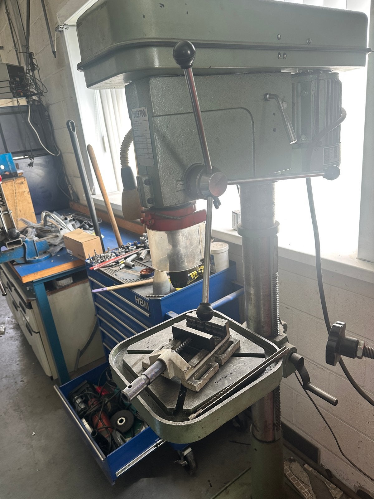 Zware kolomboormachine - Krachtig en Betrouwbaar, Doe-het-zelf en Verbouw, Gereedschap | Boormachines, Ophalen, Gebruikt, 600 watt of meer