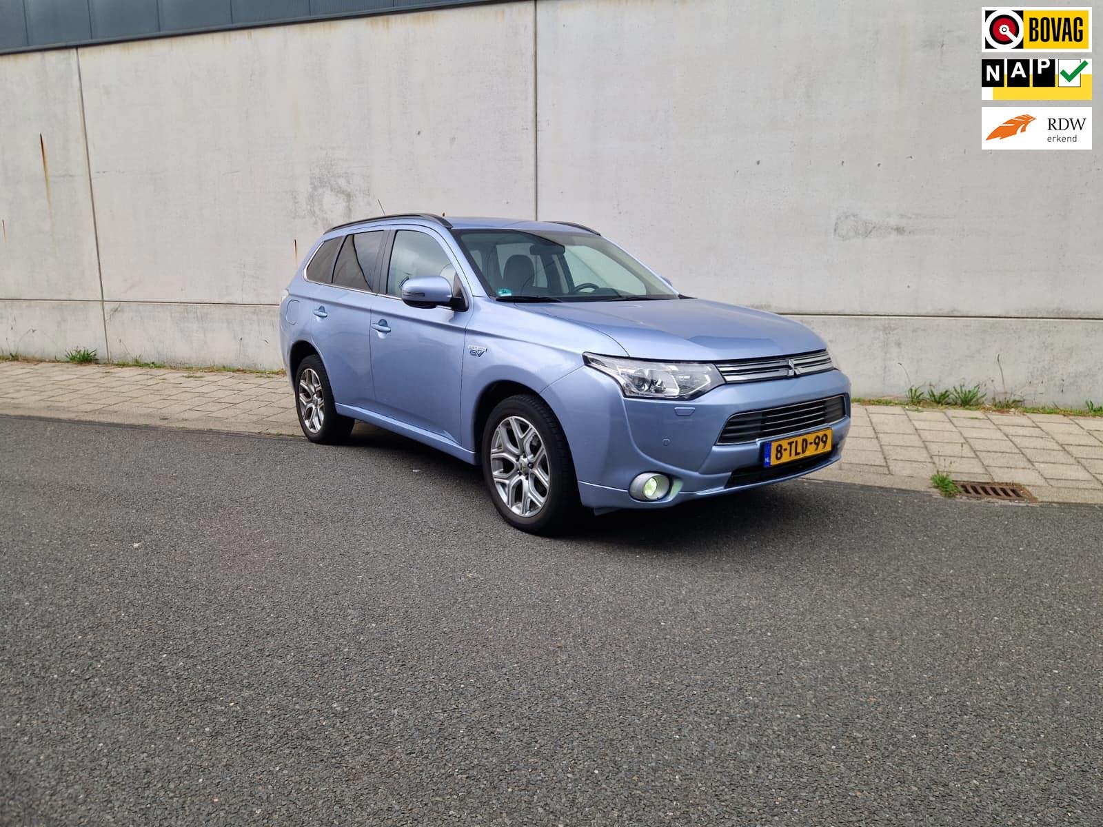 Mitsubishi Outlander 2.0 PHEV Instyle+, Auto's, Blauw, Vierwielaandrijving, Hybride Elektrisch/Benzine, SUV of Terreinwagen