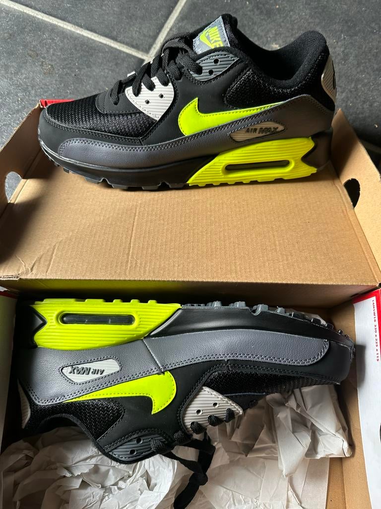 Nike Air Max 90 Grey Volt - Maat 11 (US), Kleding | Heren, Schoenen, Overige kleuren, Nieuw, Ophalen of Verzenden, Sneakers of Gympen