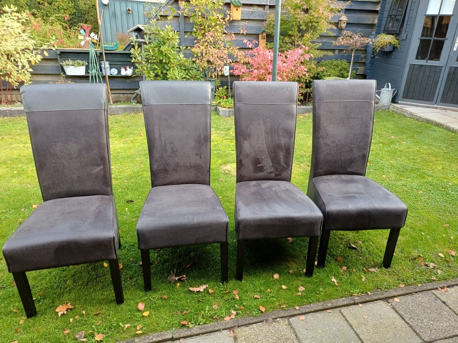 4 gebruikte eetkamerstoelen - gratis af te halen, Ophalen, Zwart, Leer, Vier