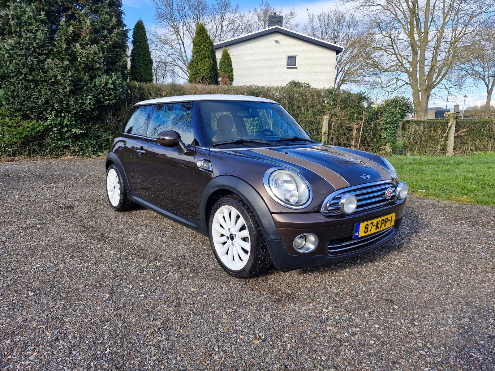 Mini 1.6 16V Cooper 50 anniversary, Voorwielaandrijving, 4 cilinders, Bruin, 4 stoelen