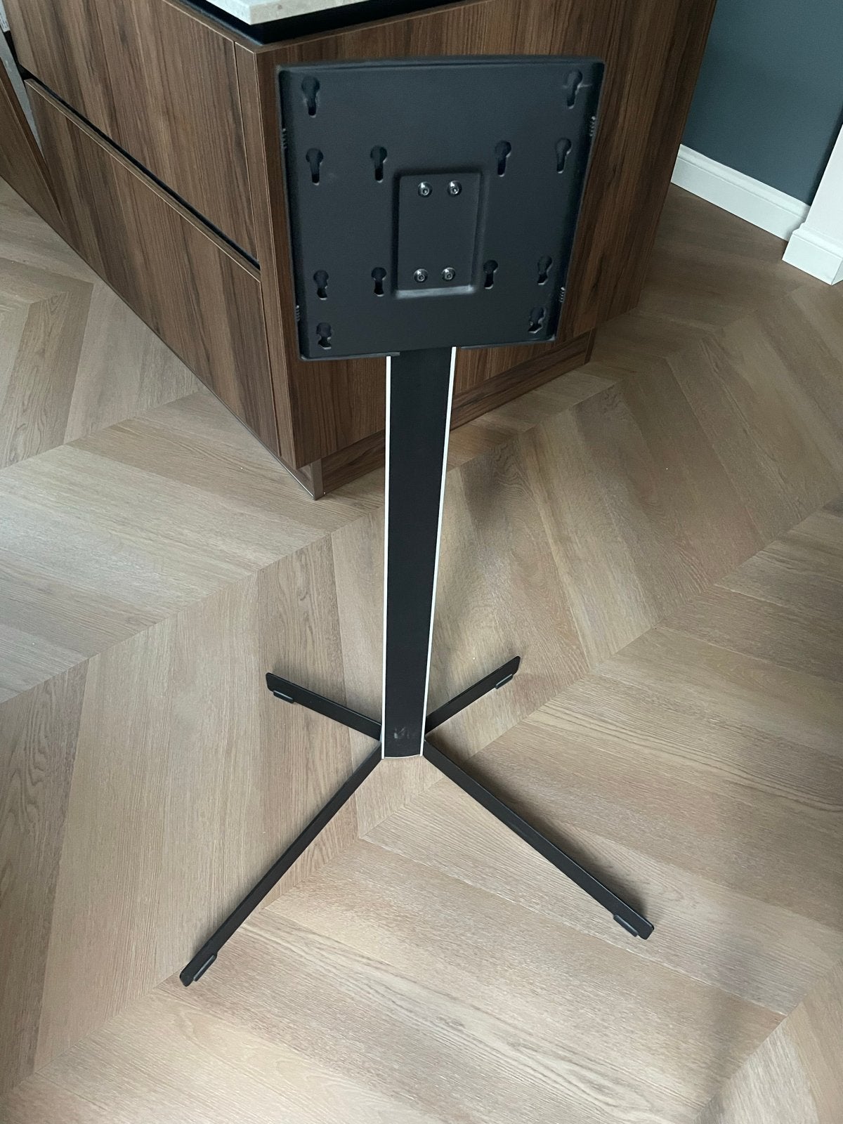 TV Standaard Vloerstandaard (Vogel’s) 110cm, Ophalen, Gebruikt