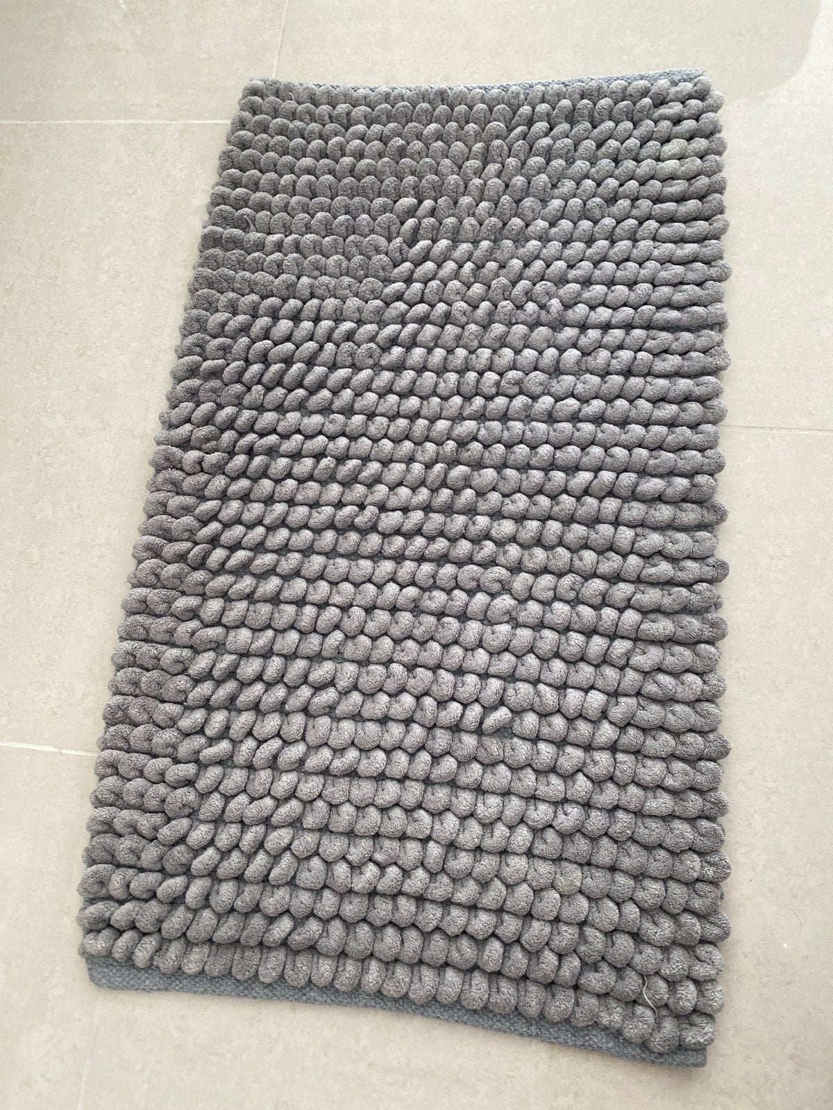 Grijze badmat 46x80 cm - Zacht en absorberend, Minder dan 50 cm, Gebruikt, 50 tot 100 cm, Ophalen of Verzenden