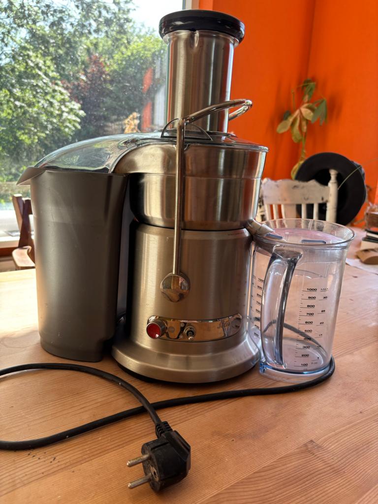 Solis Juice Fountain Pro sapcentrifuge - nieuwprijs 400 euro, Ophalen of Verzenden, Gebruikt, Elektrisch, Sapcentrifuge