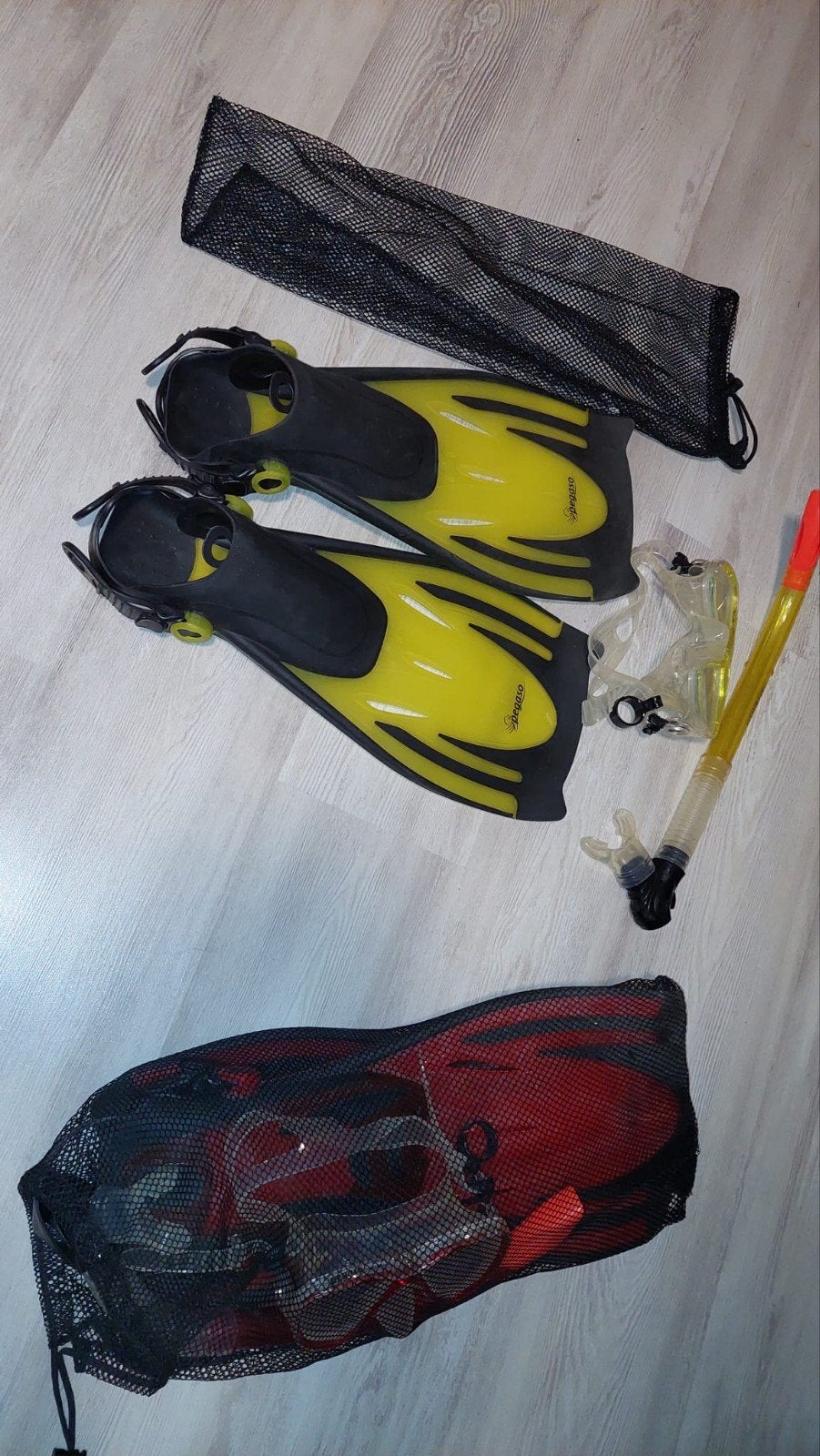 Snorkelset, duikmasker en verstelbare flippers, Ophalen of Verzenden, Gebruikt, Snorkelset