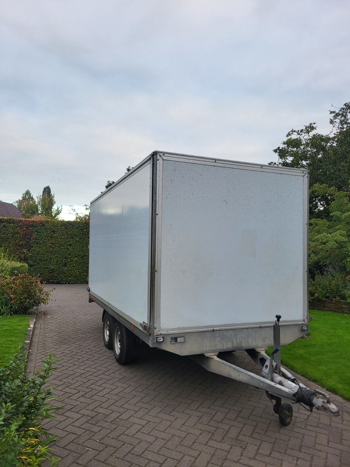 Hapert AL3500 gesloten aanhanger | 3500 kg | Tandemasser, Ophalen, Zo goed als nieuw