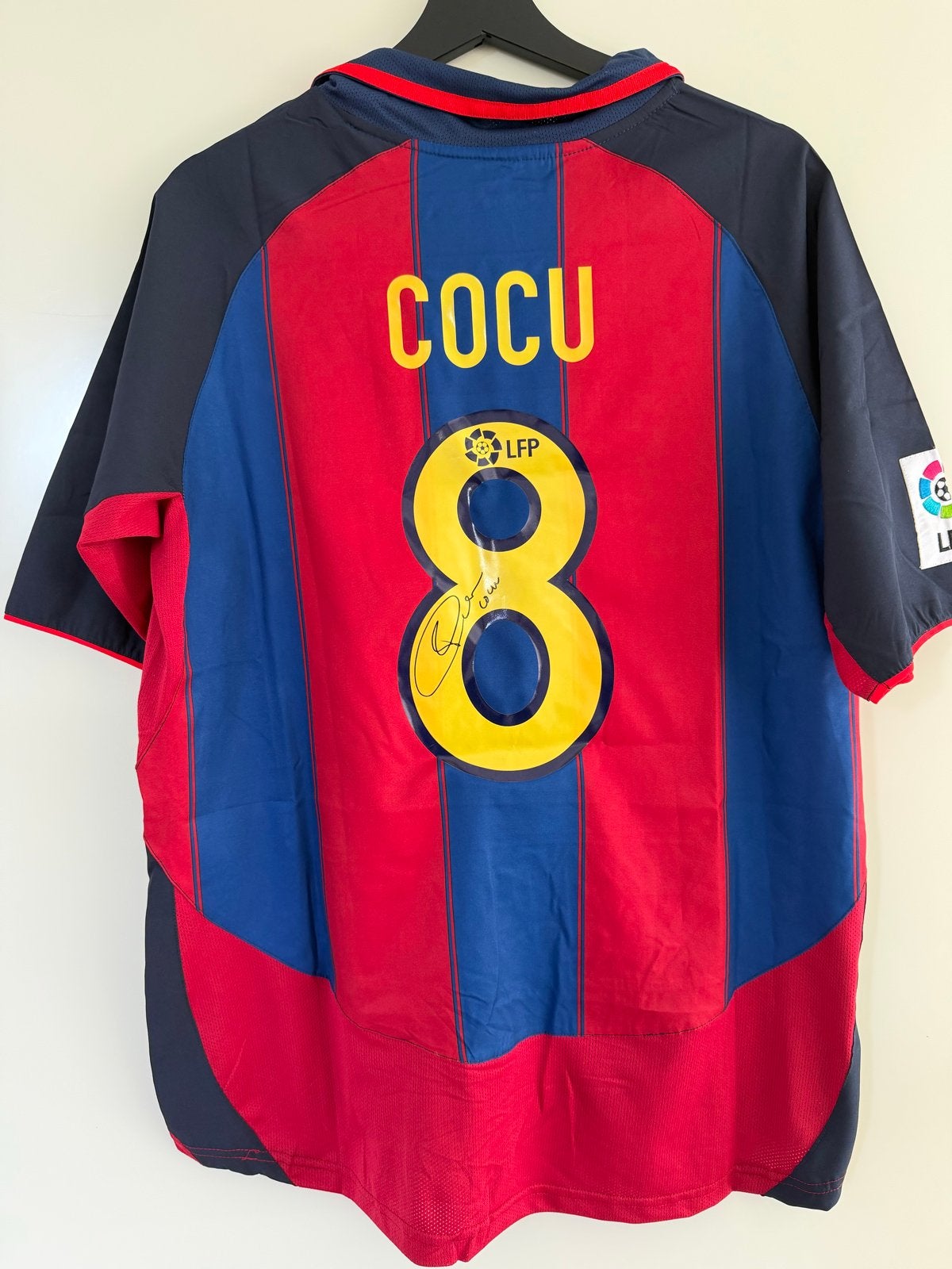 Gesigneerd Cocu Barcelona shirt, Ophalen of Verzenden, Zo goed als nieuw, Buitenlandse clubs, Shirt