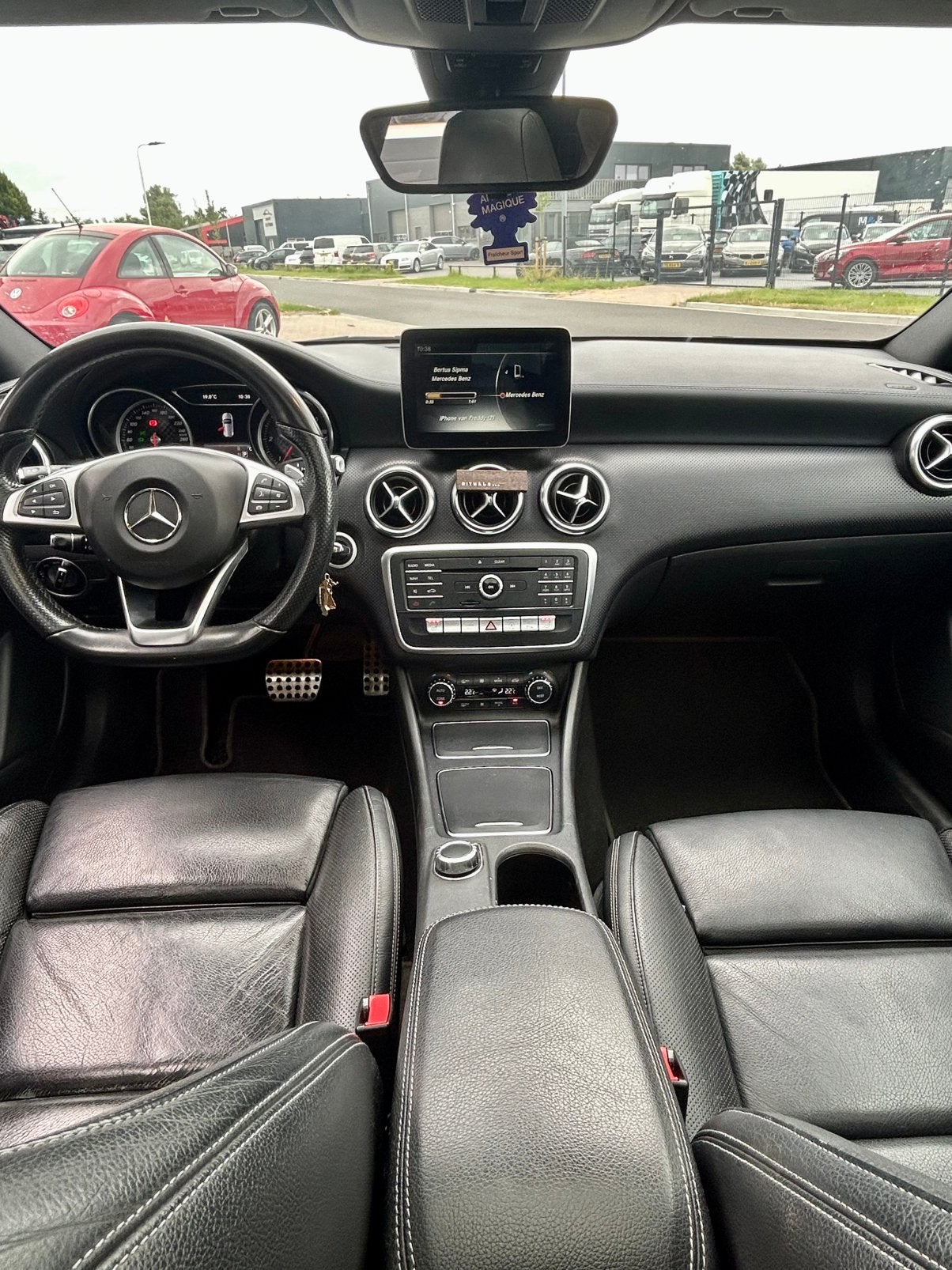 Foto 12 van Mercedes-Benz A-Klasse A220 d 177pk 7G-DCT 2017 Zwart