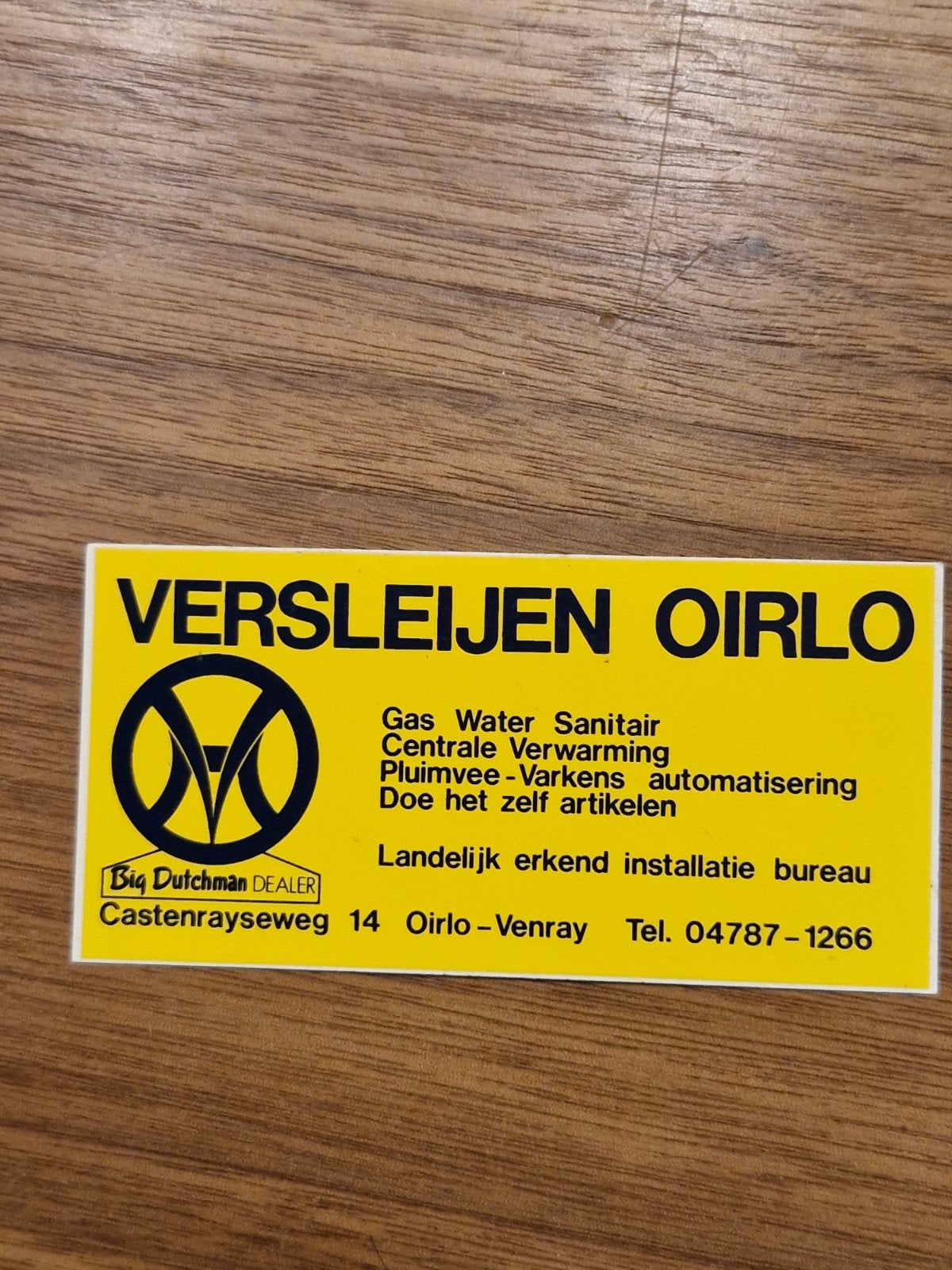 8740 Vintage Versleijen Oirlo Sticker - Big Dutchman Dealer, Ophalen of Verzenden, Zo goed als nieuw, Bedrijf of Vereniging