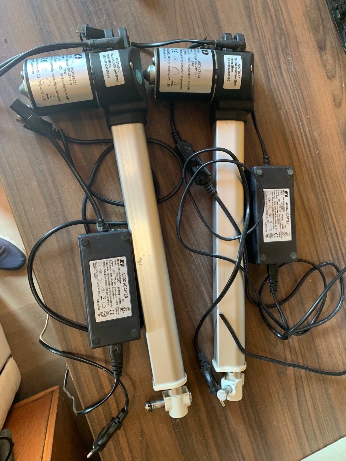 Elektrisch aangedreven rug en beenverstelling gasveren, Huis en Inrichting, Fauteuils, Ophalen, Zo goed als nieuw, Minder dan 50 cm