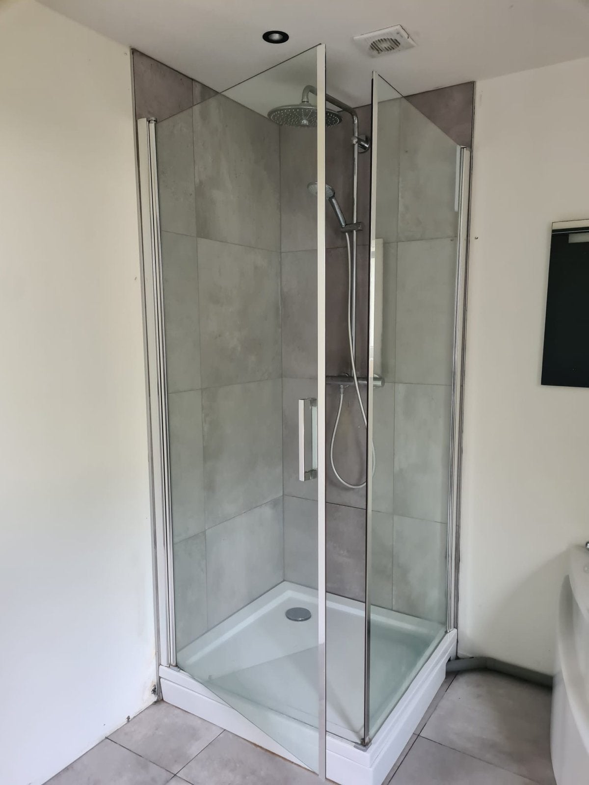 Douchecabine 90x90 met douchebak en glazen deuren, Ophalen of Verzenden, Gebruikt, Glas, Douche
