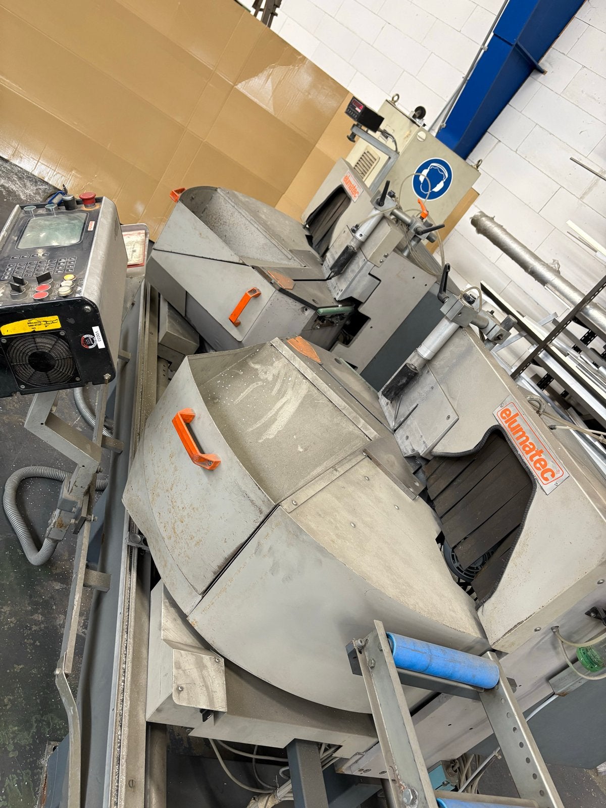 Elumatec DG 104-02 CNC Dubbelverstek Aluminium Afkortzaag, Ophalen