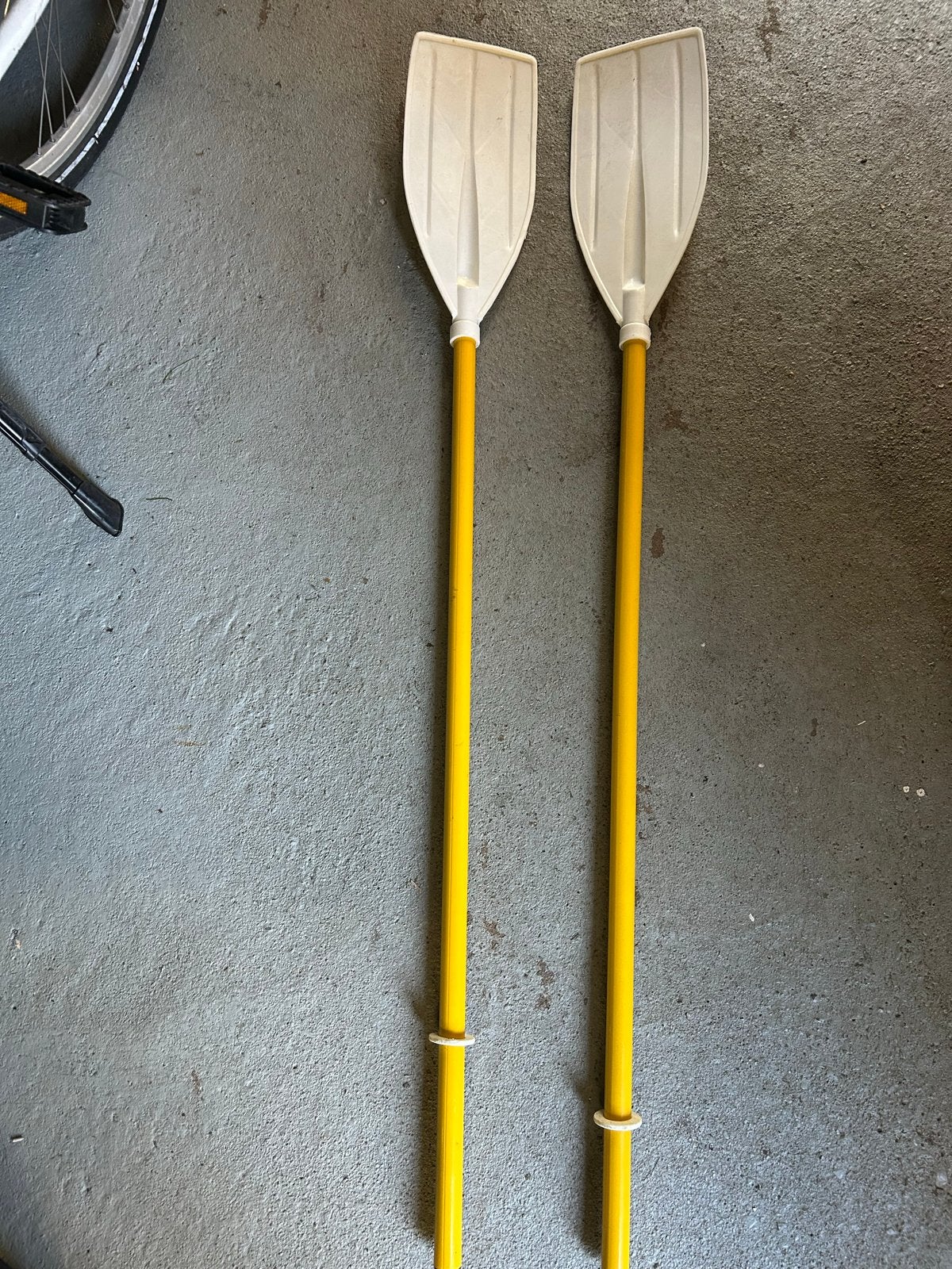2 peddels 1,32 meter lang, Ophalen, Gebruikt, Enkelbladige peddel