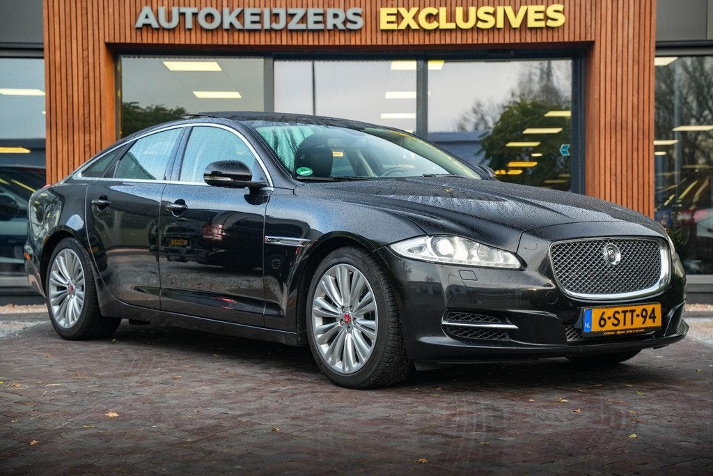 Jaguar XJ 3.0 V6D Portfolio Panodak Leer Navigatie Camera Cr, Auto's, Jaguar, Euro 5, Achterwielaandrijving, Gebruikt, 2993 cc