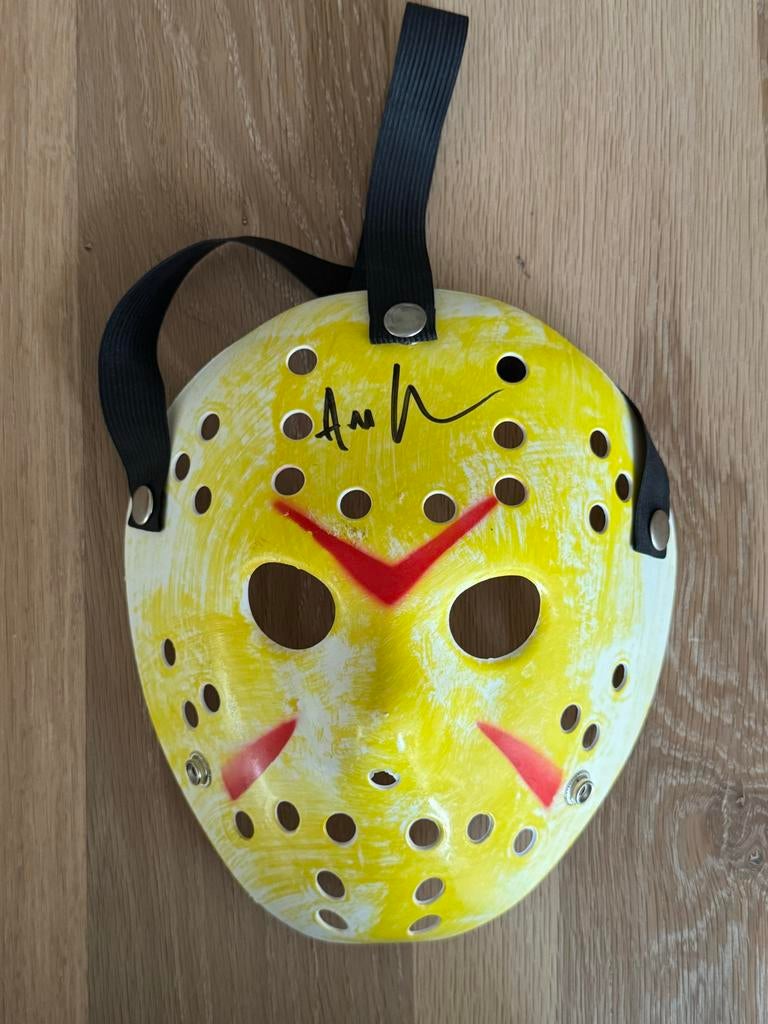 Jason Voorhees ijshockeymasker - gesigneerd (JSA), Verzamelen, Ophalen of Verzenden, Zo goed als nieuw, Kleding, Gesigneerd