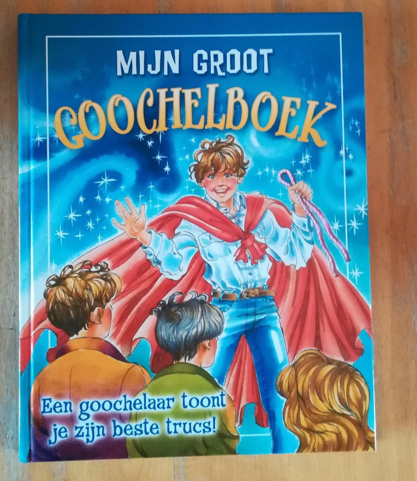 Mooi goochelboek met 30 trucs erin., Boeken, Kinderboeken | Jeugd | 10 tot 12 jaar, Ophalen of Verzenden, Zo goed als nieuw