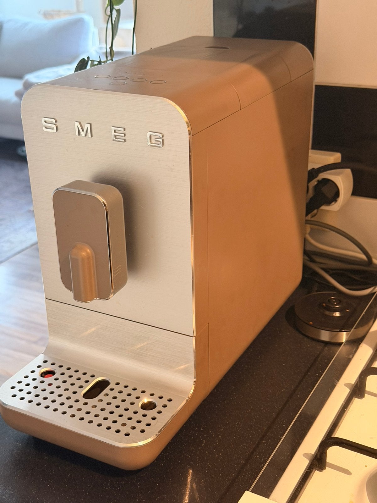 SMEG BCC01TPMEU - Espressomachine - Mat Taupe, Witgoed en Apparatuur, Koffiezetapparaten, Ophalen, Zo goed als nieuw, Espresso apparaat