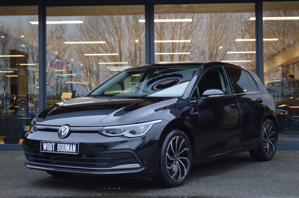 Volkswagen Golf 1.5 TSI 150 pk Style Led Panorama Memory Vir, Auto's, Voorwielaandrijving, 150 pk, Alcantara, Zwart