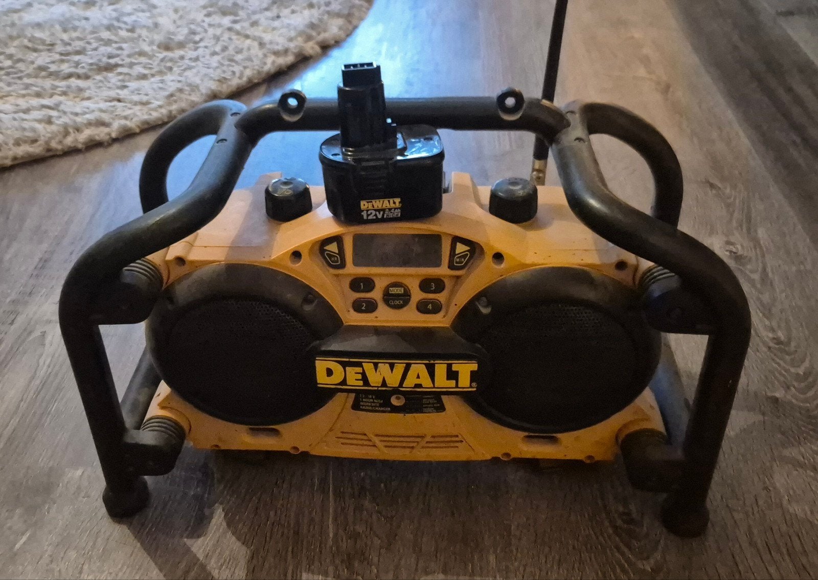 DeWalt Bouwradio met 12V Accu