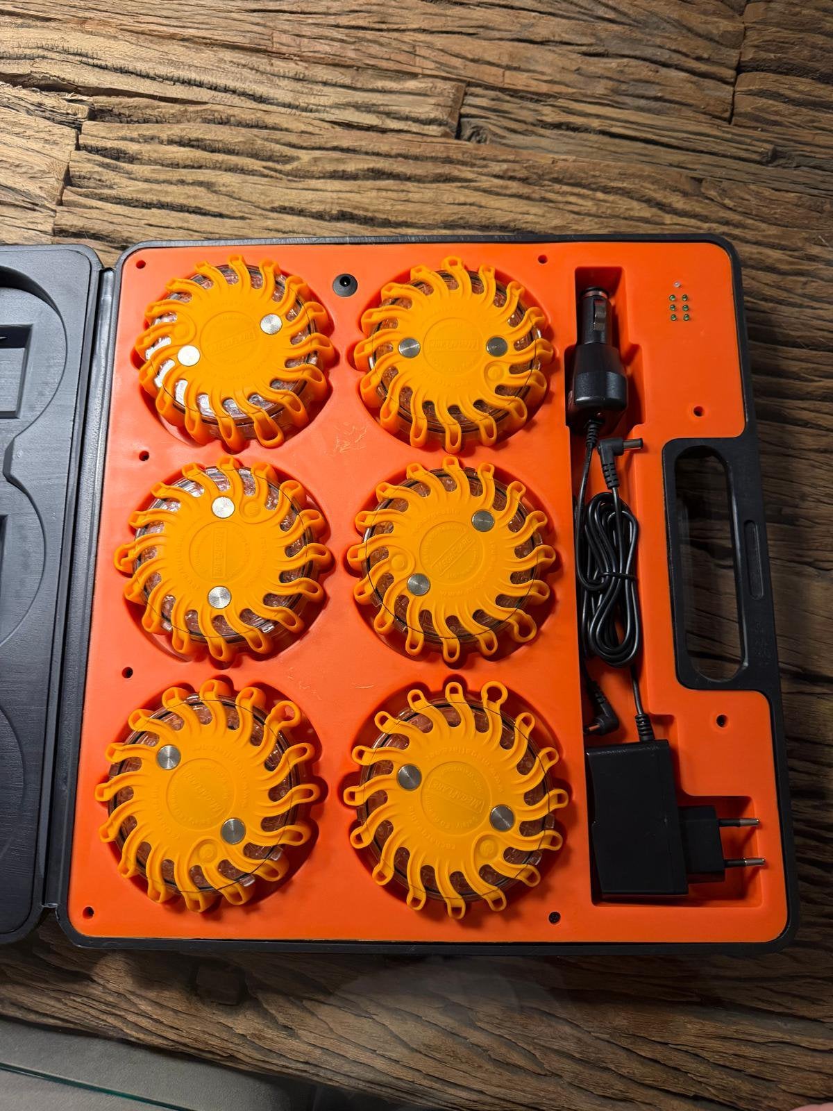 MegaFlare set 6 stuks oranje LED in laadkoffer - nieuw, Ophalen of Verzenden, Nieuw