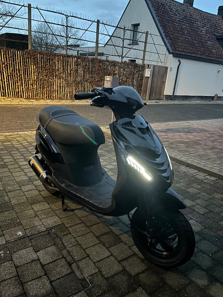 Piaggio zip 2000 B-klasse 50cc - IN TOP STAAT!, Fietsen en Brommers, Scooters | Piaggio, Zo goed als nieuw, Zip, Maximaal 45 km/u