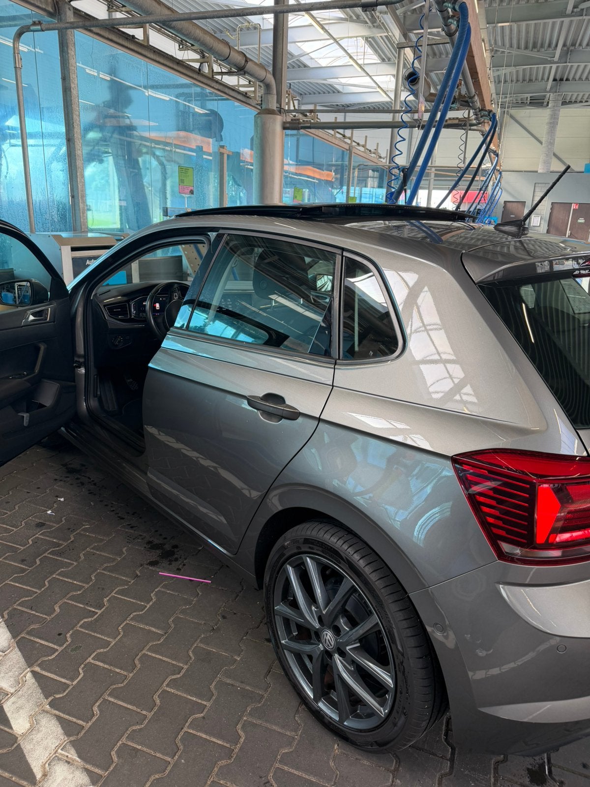 Volkswagen Polo 1.0 TSI 95pk 2018 Grijs Pano, carplay, full!, Auto's, Voorwielaandrijving, 40 €/maand, Origineel Nederlands, Handgeschakeld